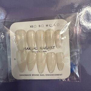 Handmade Press-On Nails – Elegant Cream (Size Medium, 10 Nails)